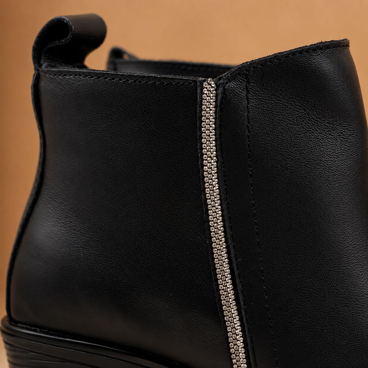 Botín Negro Puntal Glam para Mujer