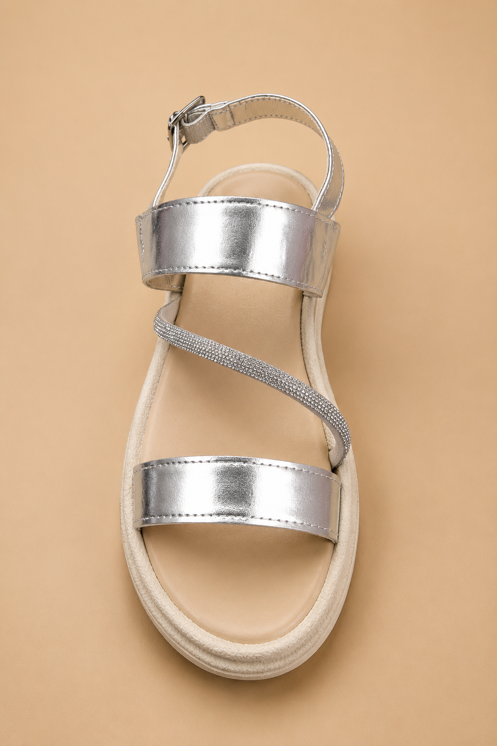 Sandalia glam plata, detalle
