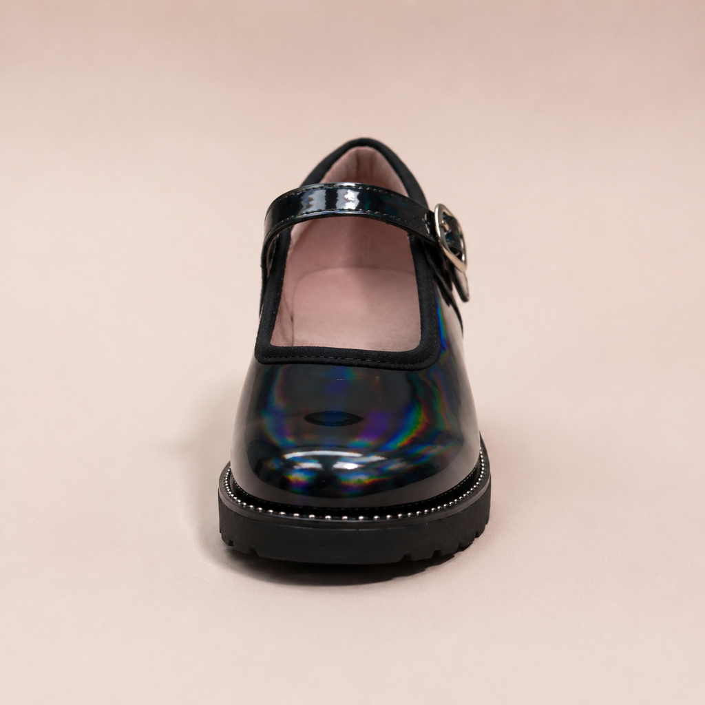 Zapato escolar tornasol, detalle